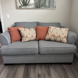 Couch Loveseat 