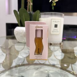 Gisou Honey Infused Hydrating Lip Oil💛