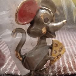 Vintage Gerrys Mouse& Cheese Enamel brooch