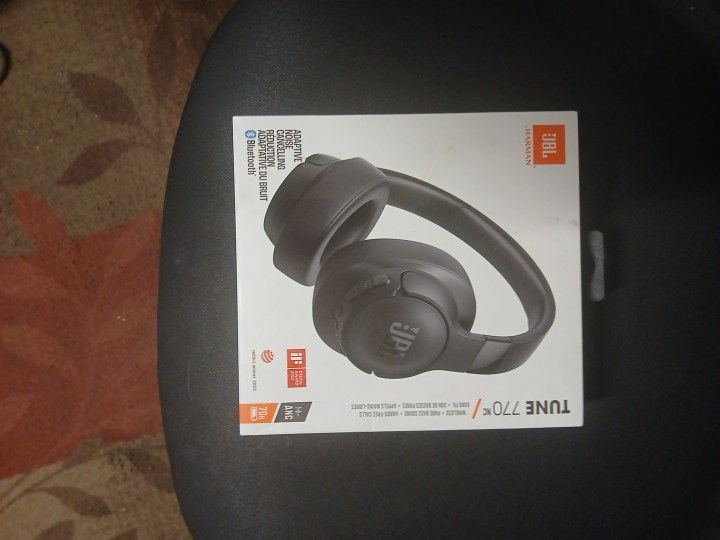 JBL Headphones 770NC