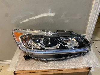 2016-2017 Honda Accord hybrid right headlight