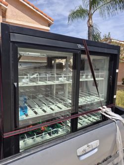 True Gdm-41cpt-48-hc-ld 4 Sliding Glass Door Refrigerated Merchandiser