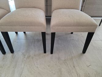 Dining room chairs (4)