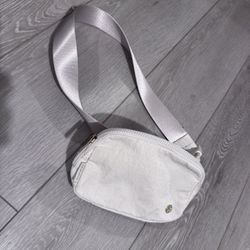 Lululemon Cross body Bag $20