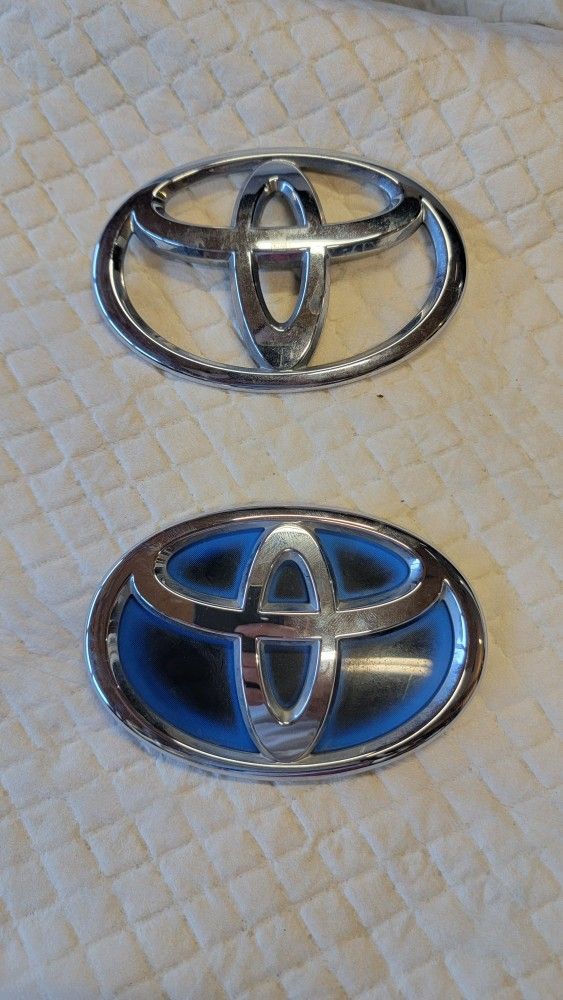 Toyota Emblems