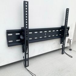 $15 (Brand New) TV Wall Mount for 37”-75” TVs, Tilt Bracket Max VESA 600x400mm, Max Weight 110 Lbs