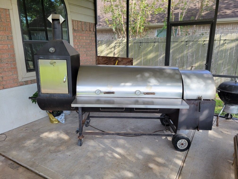 BBQ Smoker Pitts And Spitts