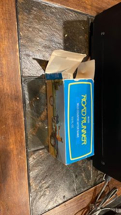 Avon Road Runner Wild Country After Shave Box Empty 5.5 fl. oz.