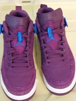 Boys size 7Y Jordan Spizike lows $60