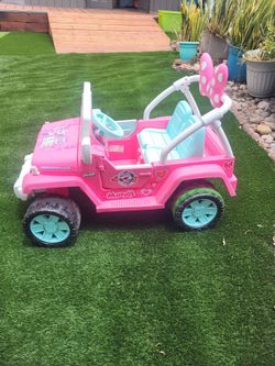 FREE Minni mouse jeep