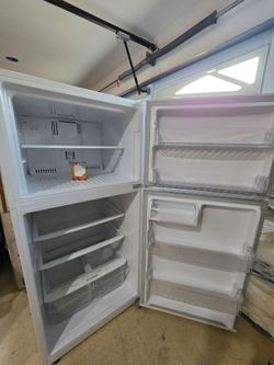 LG 20cu ft fridge $250