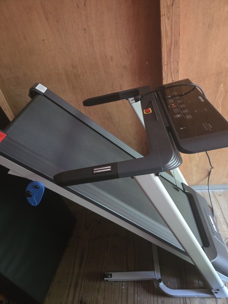 Mera Treadmill