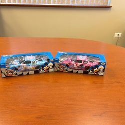 Disney (nascar) Minnie And Daisy Die Cast