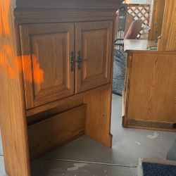 Wooden Dresser With Interchangeable Cabinet / Desk