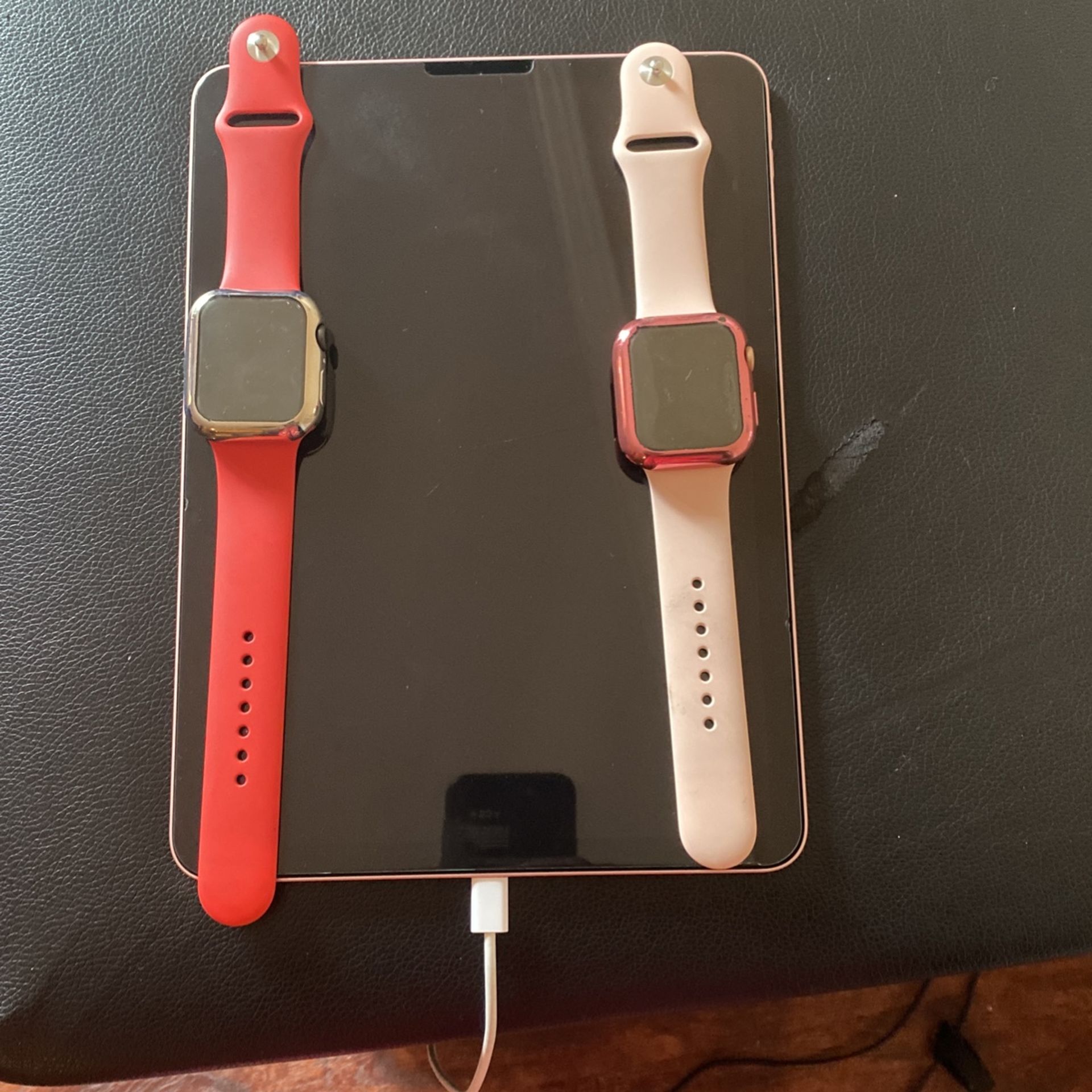 Apple Bundle Ipad and Watches