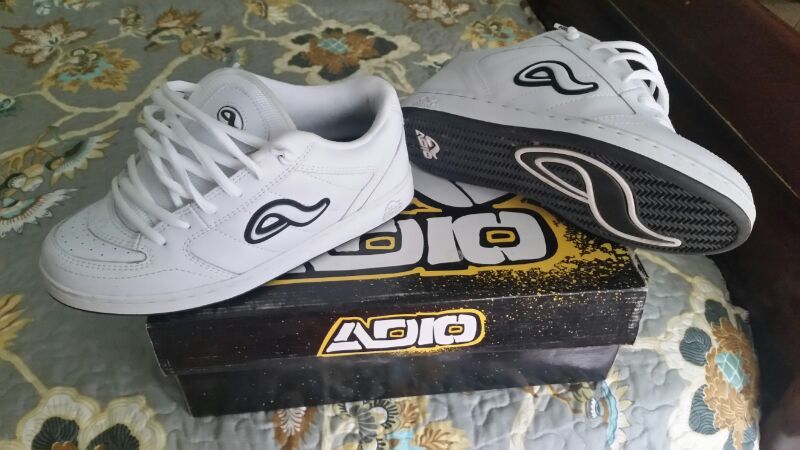 Adio Hamilton white men's 9