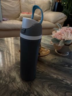 Owala 24oz Water Bottle