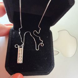 10K Solid White Gold Natural Diamonds Necklace 