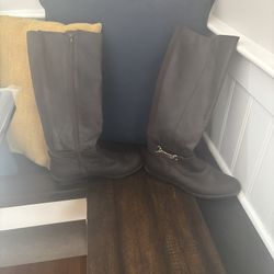 Chocolate brown size 10 boots