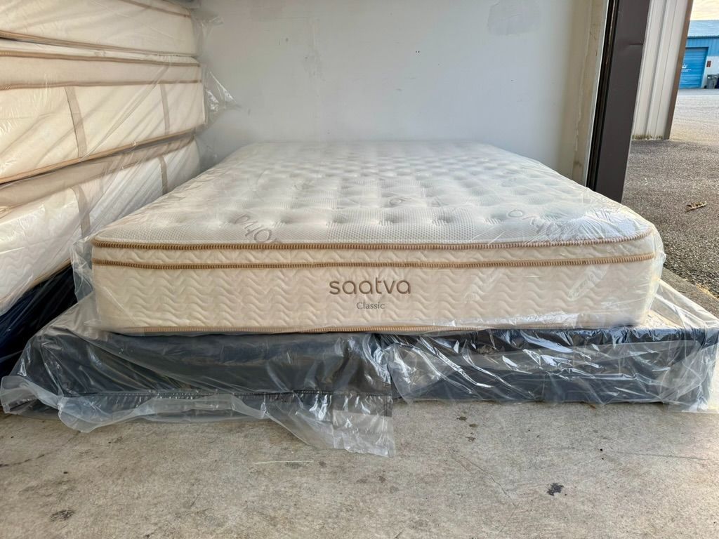 QUEEN Saatva Classic Luxury Firm Mattress - Delivery Available