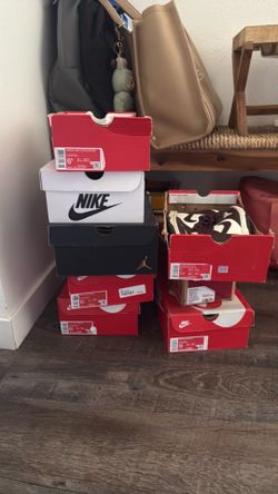 6 Nikes 1 vans 1 Jordan’s all of them for a deal