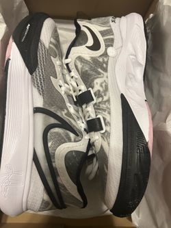 Kyrie white and black