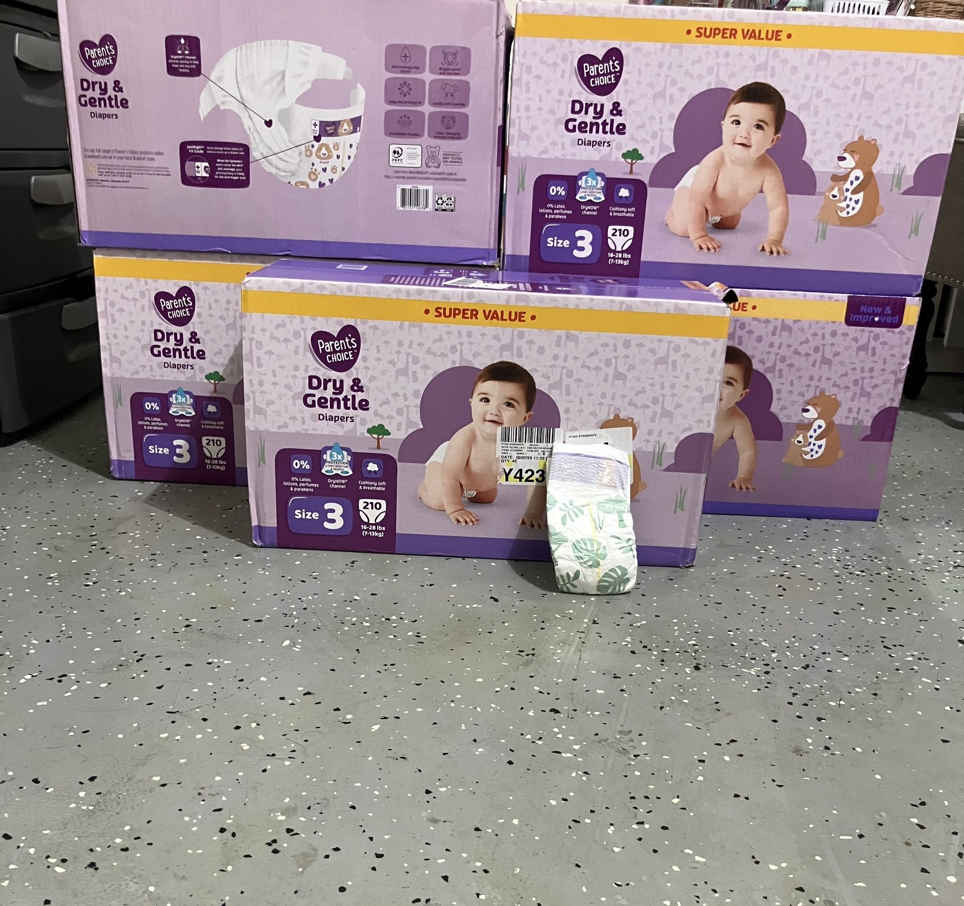 Parents Choice Diapers Size 3, 210 Count