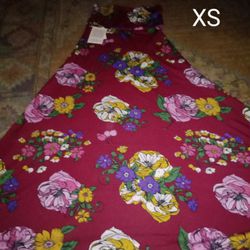Lularoe skirt. Size xs. Brand new with tags 