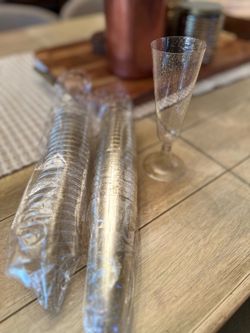 Clear Plastic Champagne Flutes with Gold Glitter