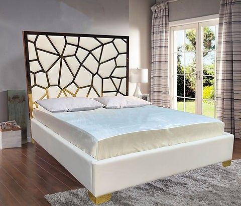 PLATFORM BED NEW IN BOX