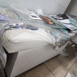 Used Massage Table 