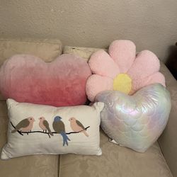 Pillows Sets