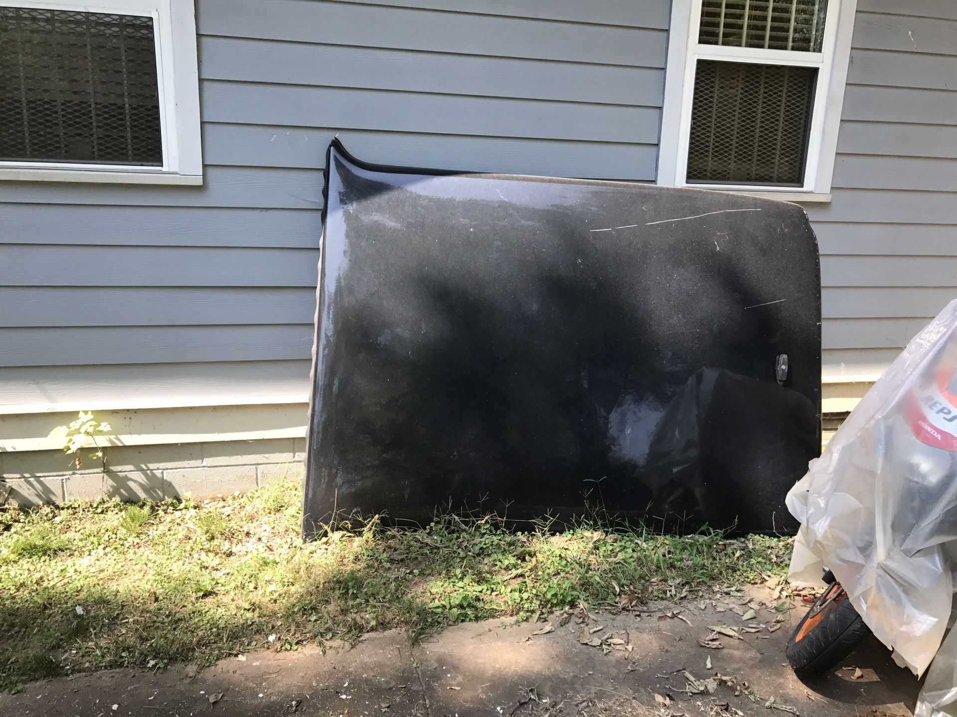 Tonneau Cover for a 1999 GMC Sierra truck