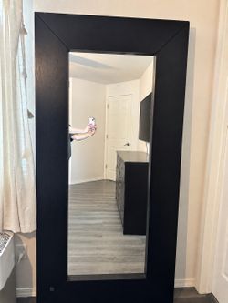 MONGSTAD Full-Length Floor Mirror – Black – good Condition