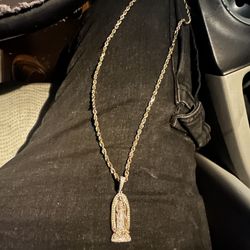 10k Gold Chain And Diamond Pendant