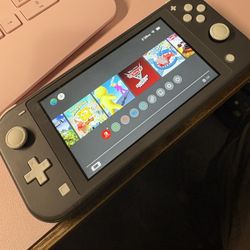 Nintendo Switch Light