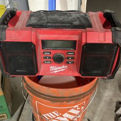 Milwaukee am/fm radio