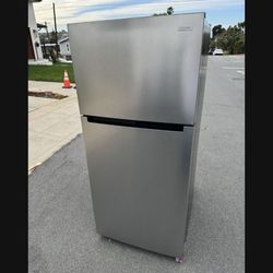 Stainless Steel Household Refrigerator Fridge Freezer It’s Plugged In And Cold