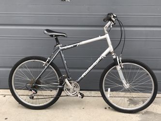 USA made Raleigh SC40 22 XL 26 Mountain Bike ready to ride