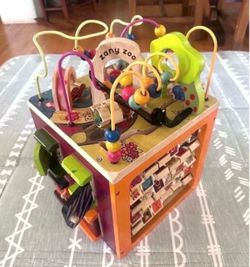 Kids Montessori activity cube