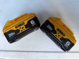 2 Dewalt 20v 6AH Batteries w/Charger