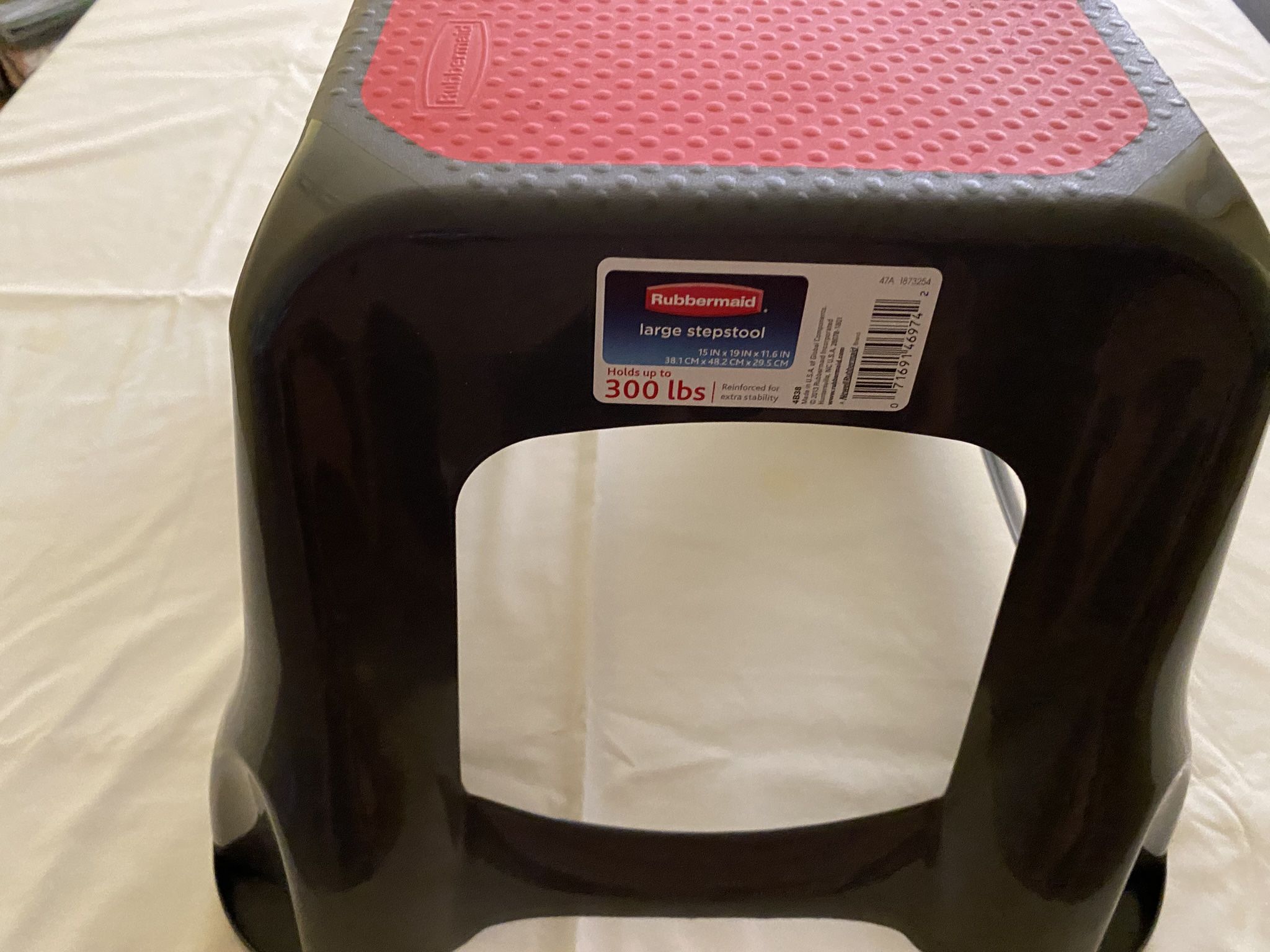 Rubbermaid Step Stool
