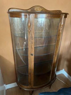Curio cabinet