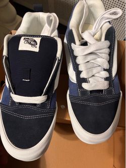 Brand New Vans Knu Skool Navy/White Size 9 – With Box