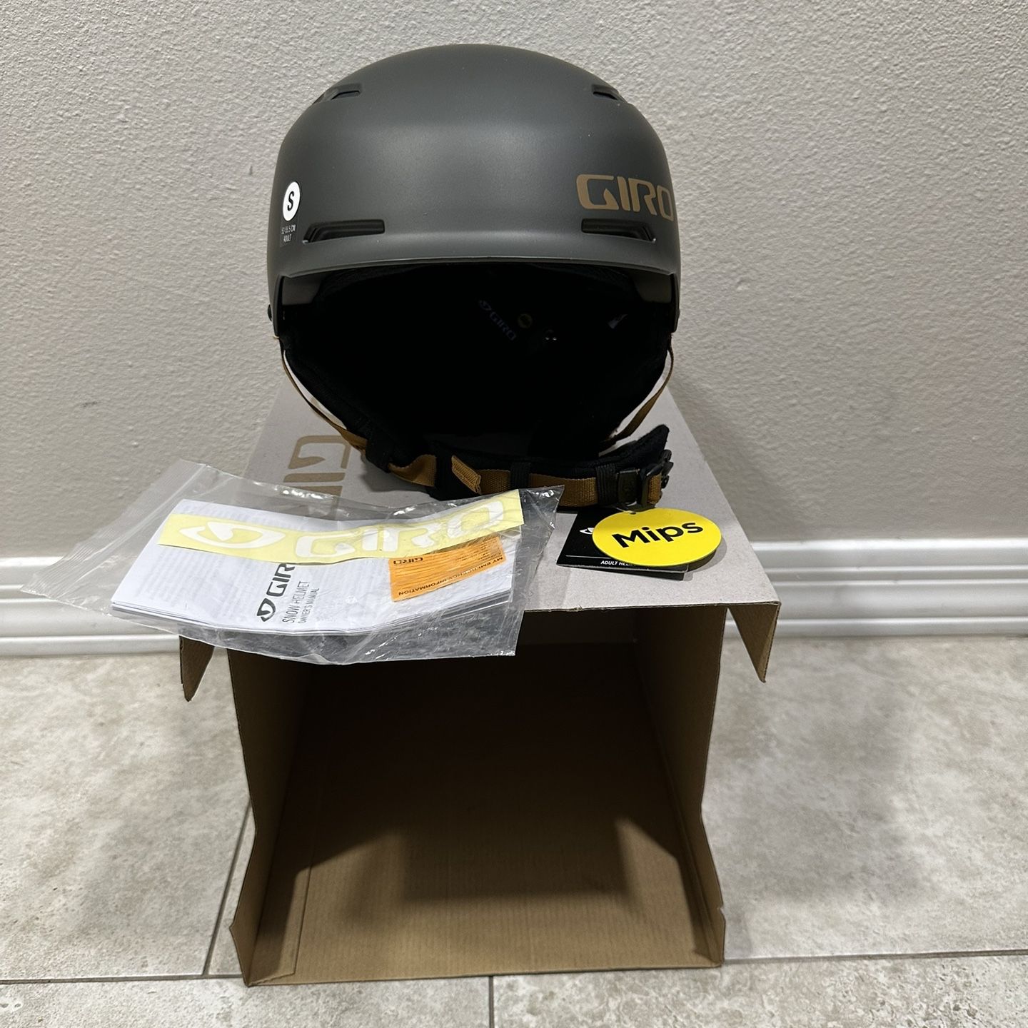 giro snowboarding helmets sale Nine Mips Snow Helmet The Giro Scale Helmet features Super Cool vents with Stack Vent technology to keep your head cool and prevent your goggles from fogging up Giro Ledge MIPS Helmet Matte