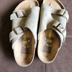 New Birkenstock Sandals Size 35