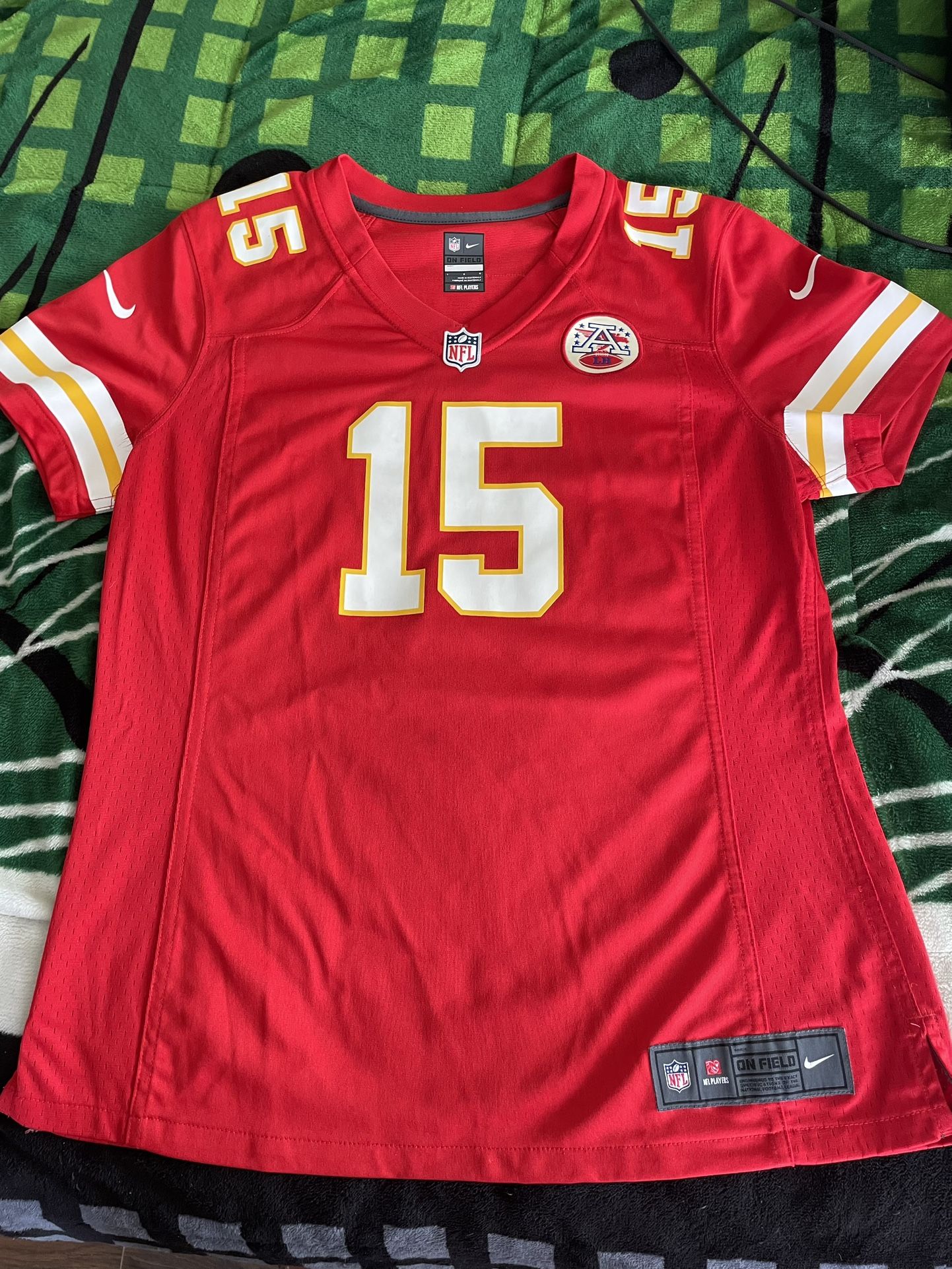 Woman’s Mahomes Jersey