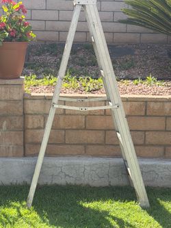 5 foot aluminum a ladder $15
