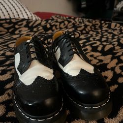 Dr Martens 3989 BEX SMOOTH LEATHER BROGUE SHOES