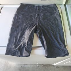 EXERCISE SHORTS